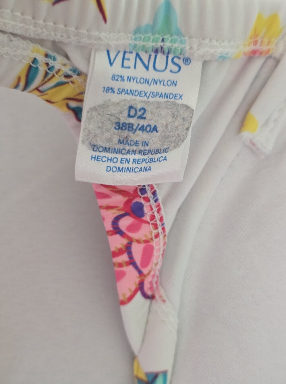 Venus Floral Swim Top Size 2D (38B/40) - Picture 8 of 8